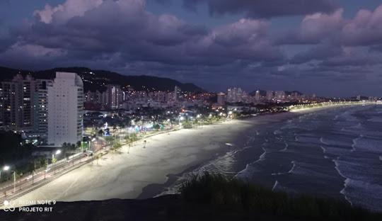 Apto Amplo, Confortavel, Bem Localizado, Asturias Guaruja Luaran gambar